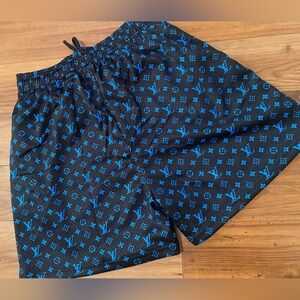 LV shorts - size XL